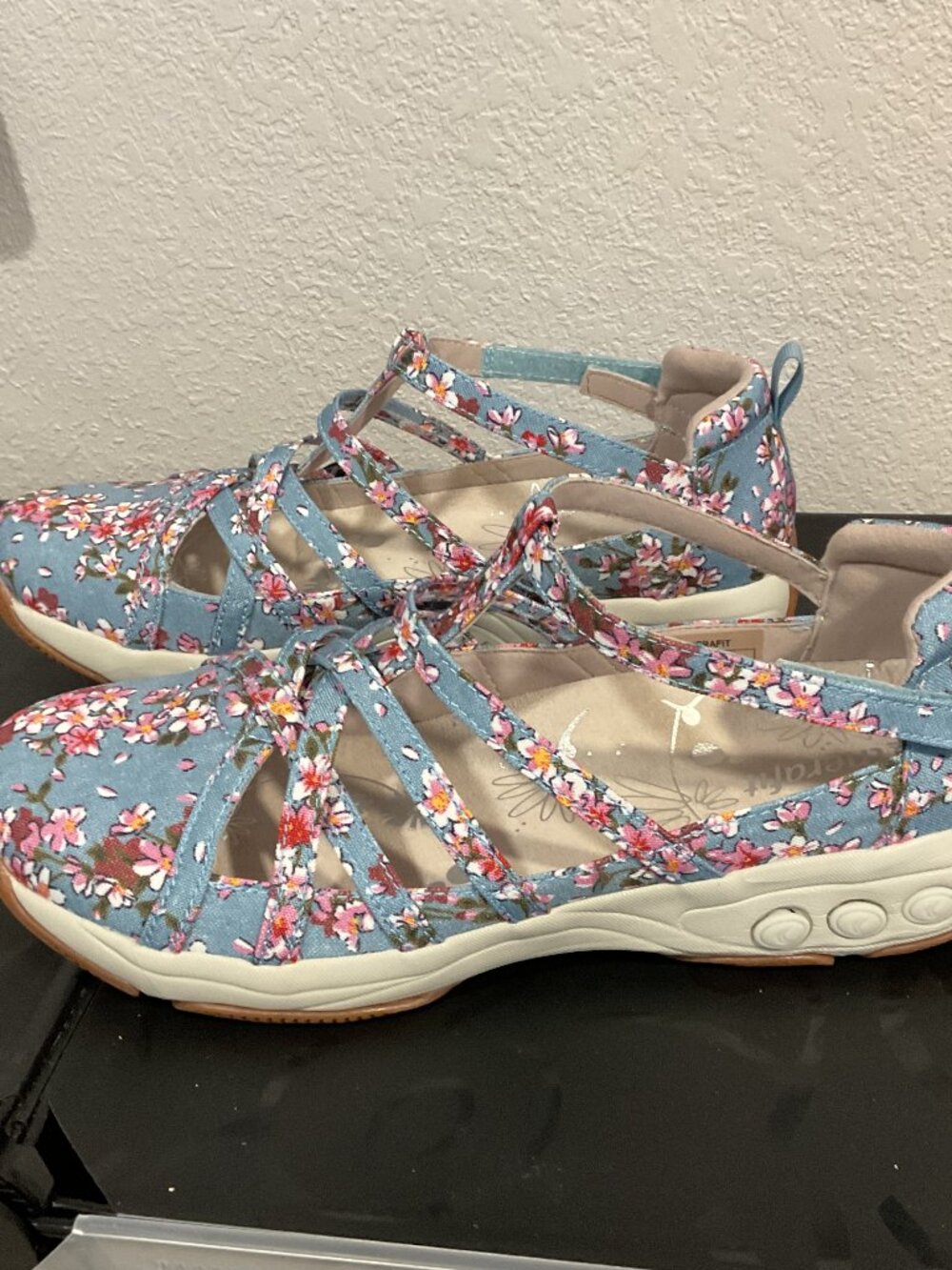 NEW Therafit Danielle summer sneakers 9.5